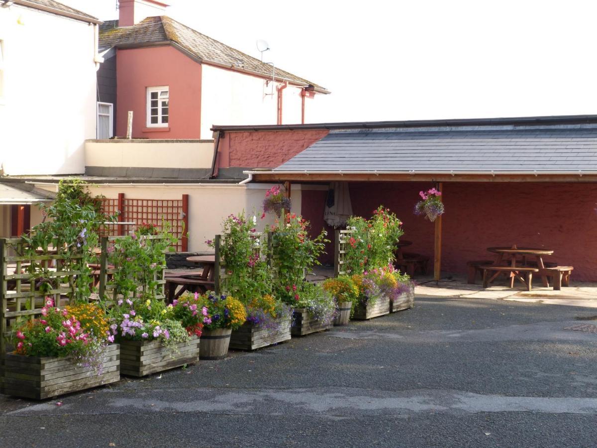The Railway Inn Galmpton 외부 사진