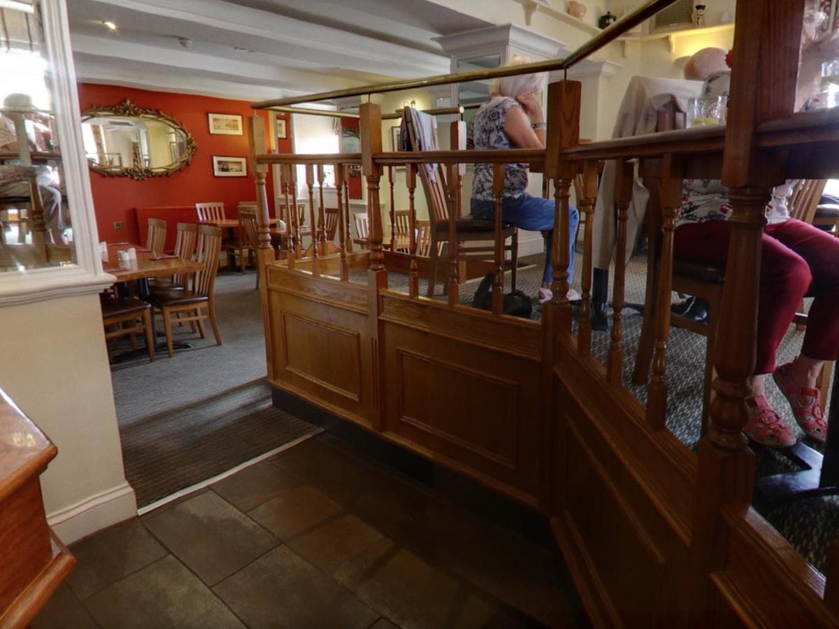 The Railway Inn Galmpton 외부 사진